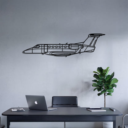 Phenom 300 – Kovová dekorácia na stenu lietadla